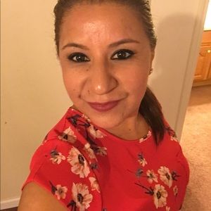 Meet your Posher, Becky